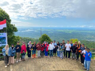 Promosikan Wisata Alam, Bupati Sidrap Pimpin Kemah Bersama di Bukit Bunjabu