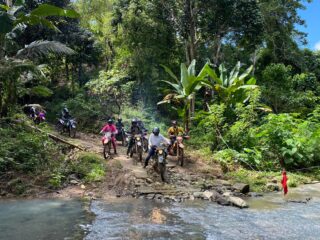Bupati Sidrap Bersama Dandim Tinjau Jalan Perbatasan dengan Motor Trail
