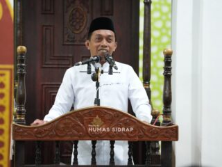 Dari Mimbar Tarawih, Bupati Syaharuddin Sampaikan Pesan Motivasi