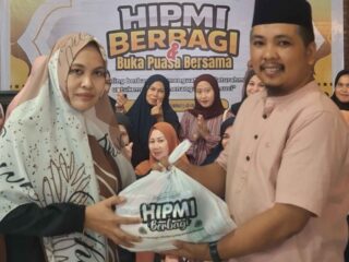 HIPMI Sidrap Berbagi Sembako , Aksi Sosial Dapat Meringankan Beban Masyarakat