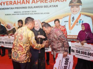 Pemkab Wajo Mendapat penghargaan Dari Gubernur Sulawesi Selatan.