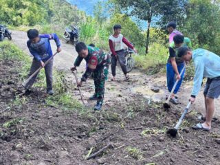 Jalan  Desa  Ledan Enrekang Rusak Di Perbaiki Secara Gotong Royong , Harap Masuk Program TMMD