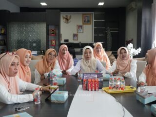 Pengurus DWP Kabupaten dan Kecamatan se-Sidrap Ikuti Halalbihalal serta Peringatan Hari Kartini DWP Pusat