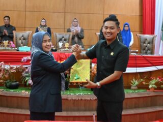 DPRD Sidrap Serahkan Catatan Rekomendasi Strategis LKPJ Kepala Daerah 2025