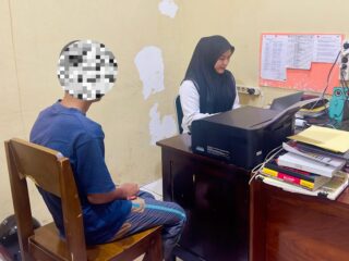 Bergerak Cepat, Polres Enrekang Mengamankan Terduga Pelaku Pencurian Dikonter HP*