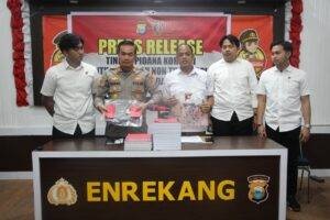 Konferensi Pers, Polres Enrekang Serahkan Kasus Korupsi Program BPNT  2019–2020 Tahap 2,  Tersangka dan BB Segera Dilimpahkan ke Kejari Enrekang  