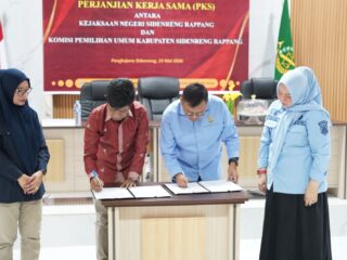 Kejari Sidrap dan KPU Sidrap Teken Perjanjian Kerja Sama untuk Perkuat Penegakan Hukum Pemilu