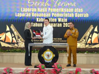 Wakil Ketua DPRD Wajo dan Bupati Wajo Terima LHP LKPD 2025, Kabupaten Wajo Kembali Raih Opini WTP