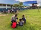 Intip Keseruan Kapolsek Pitu Riase Sidrap Bermain Bola Bersama Anak-Anak