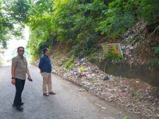 Bupati Wajo  Tinjau Lokasi Sering Mengalami Longsor laporan Masyarakat .
