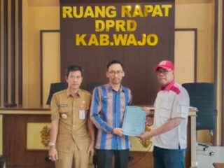 Koalisi Perlindungan Hak Masyarakat Deraga (KPH Deraga) menyampaikan Aspirasi Ke DPRD Wajo