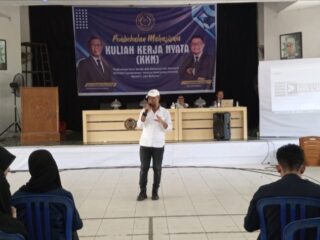 Darwis Pantong  Beri Pelatihan Jurnalistik dan Film Dokumenter kepada Peserta KKN UMS Rappang