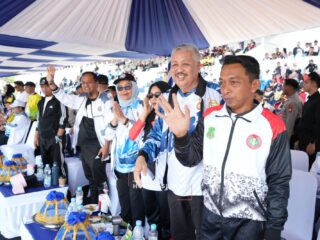 Porsenijar PGRI Sulsel Resmi di buka Gubernur Sulsel, Puluhan Ribu Peserta Hadir Banjiri Bumi Nene Mallomo, Andi Sudirman Sulaeman: Saya Tidak Bisa Bikin Apa-Apa Kalau Bukan karena Guru