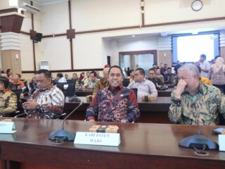 Bupati Wajo Hadiri Rapat Koordinasi Penetapan Lahan Pertanian Pangan Berkelanjutan(LP2B) Provinsi Sulawesi Selatan.
