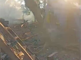 Gencarkan Pemberantasan Jud Sabung Ayam i, Tim Gabungan TNI-Polri Bakar Hingga Ratakan Arena Sabung Ayam di Bahodopi,Kabupaten Morowali :