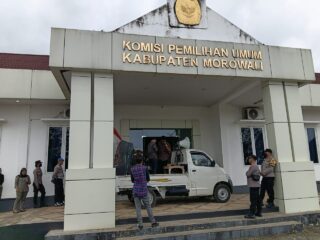 "KPU Morowali Lempar Bola Panas Ke DPRD Morowali,  Konsorsium Peduli Demokrasi Morowali (KPDM) Desak Transparansi Proses PAW Anggota DPRD Morowali"