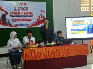 Doktor AJB Suntikkan Semangat Kepemimpinan dan Berpikir Kritis kepada Pelajar Sidrap–Enrekang
